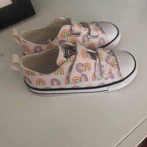 BRAND NEW w/o tags rainbow converse toddler size 10